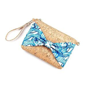 Lookin' Pine Bow Cork Wristlet